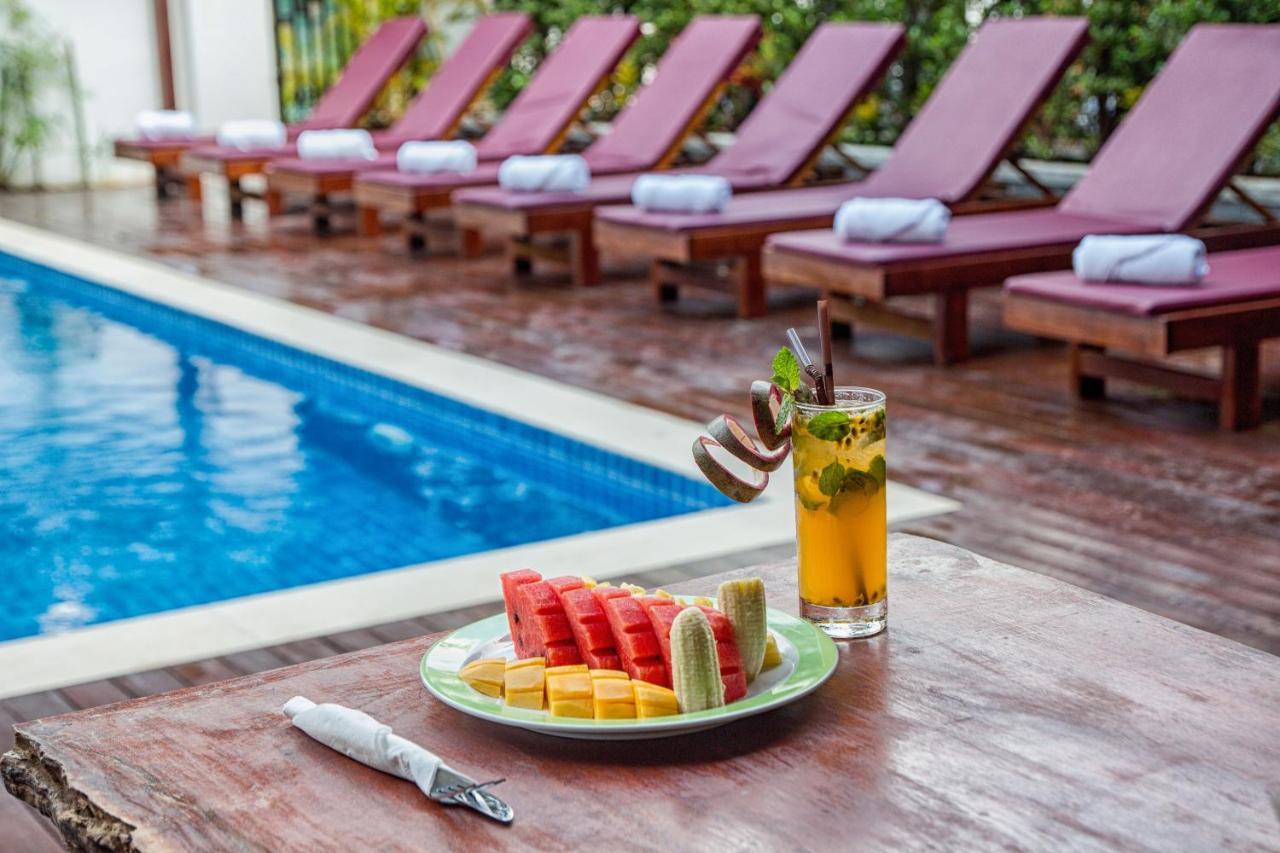 Poolside Villa Phnom Penh Exterior foto